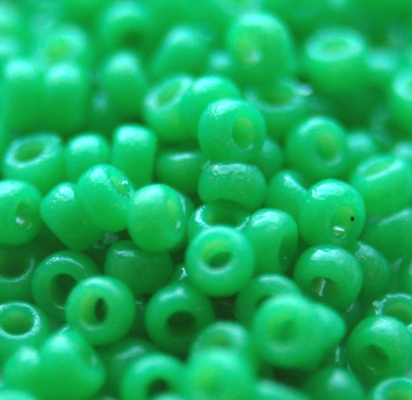 15-4476 Duracoat Dyed Opaque Fiji Green