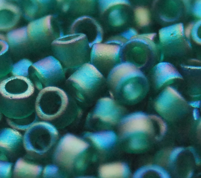 DB-0859 Matte Transparent Dark Emerald AB