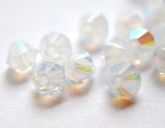 White Opal Shimmer - 3 mm OBS! 9 stycken