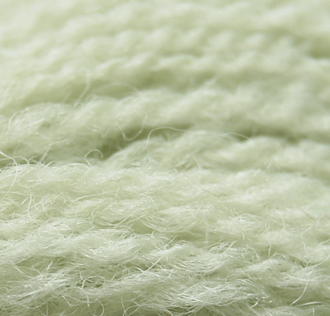 541 Early English Green Appletons Crewel