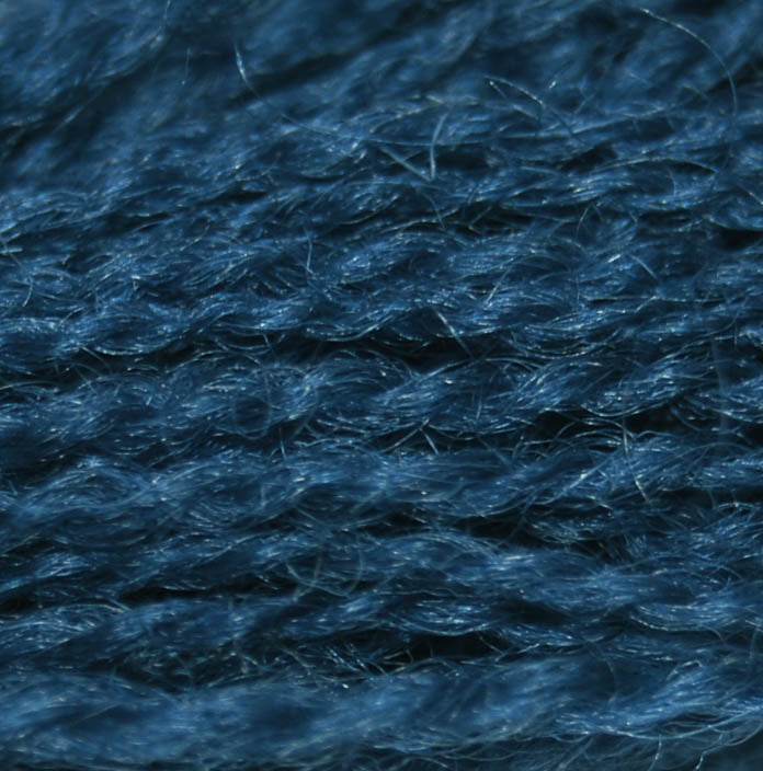 853 Winchester Blue Appletons Crewel