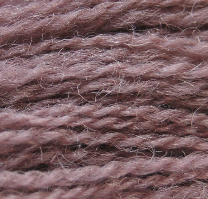 931 Dull Mauve Appletons Crewel